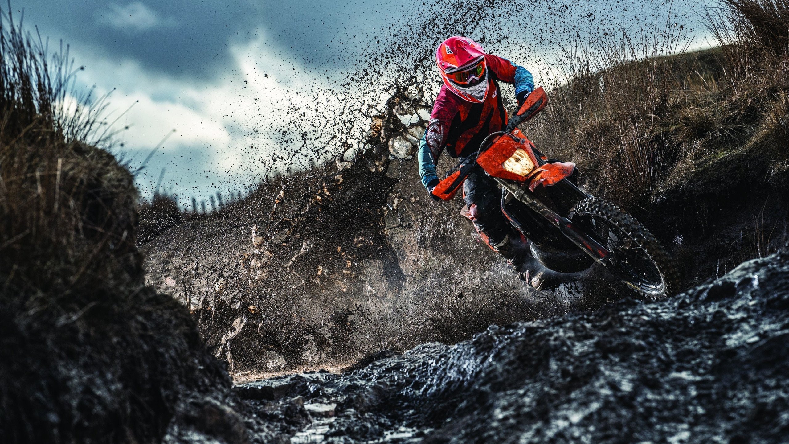 “豪车飙速：性能与速度的完美爆发”，豪车速度排名前100名