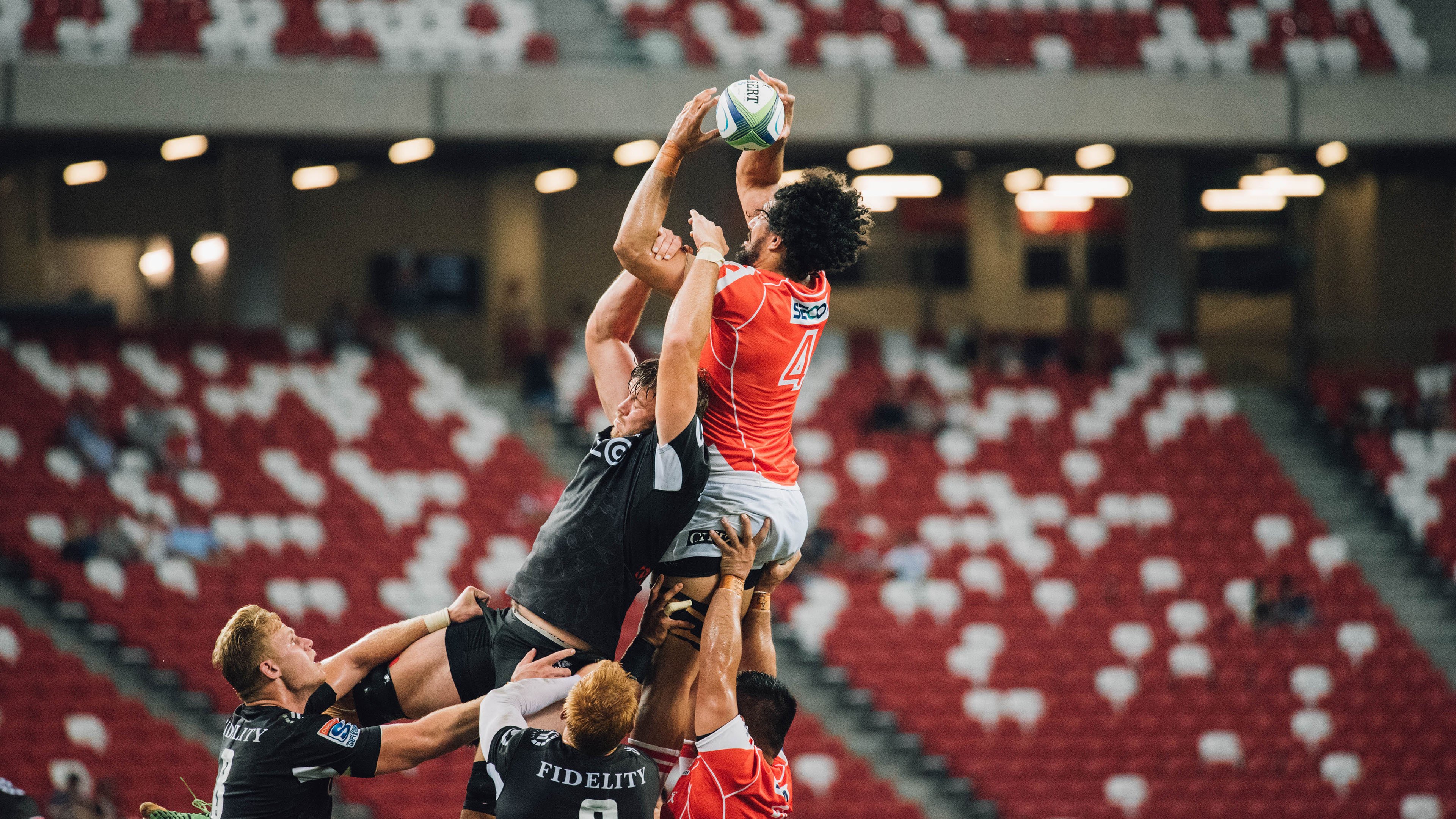 “野外生存：荒野中的速度与勇气”，这才是真正的野外生存