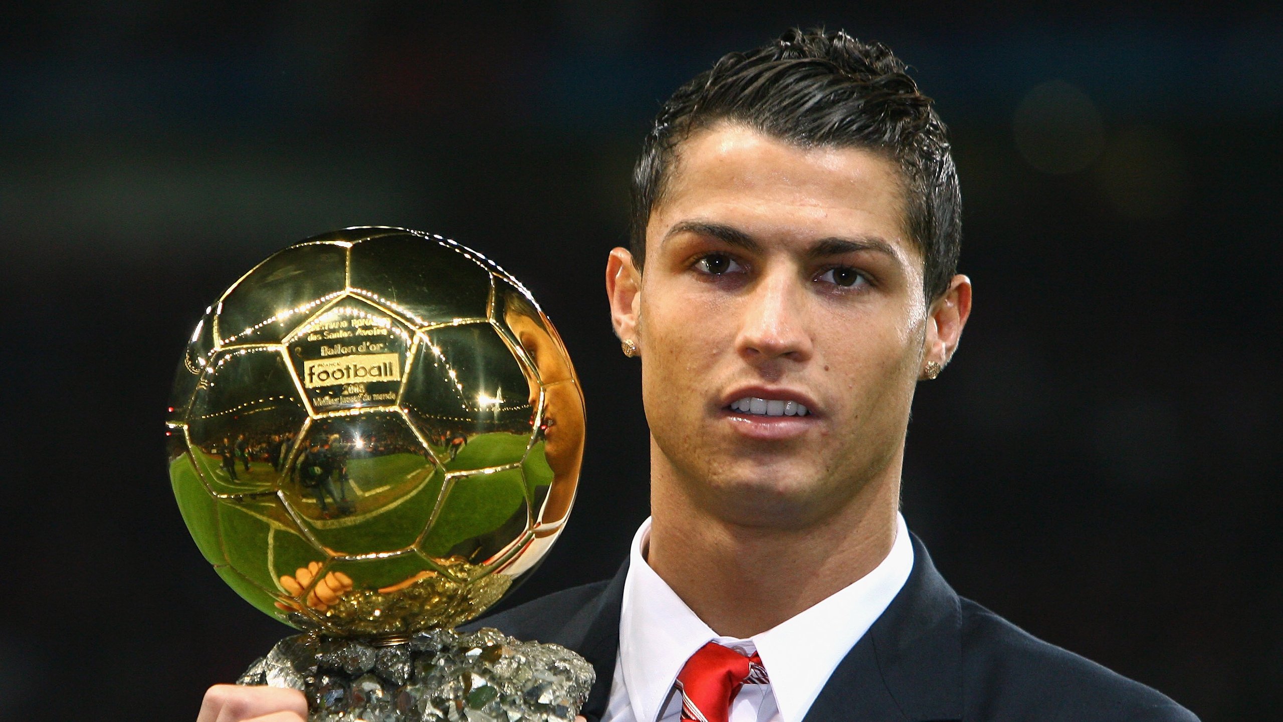 未来联盟：沉浸式虚拟比赛引领新视觉体验，未来联盟门面